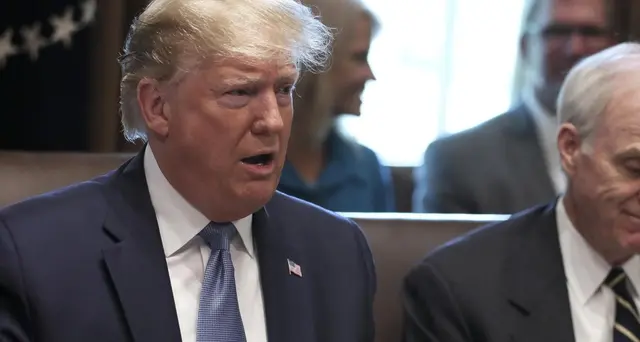 Segr. Marina contro Trump su Navy Seal