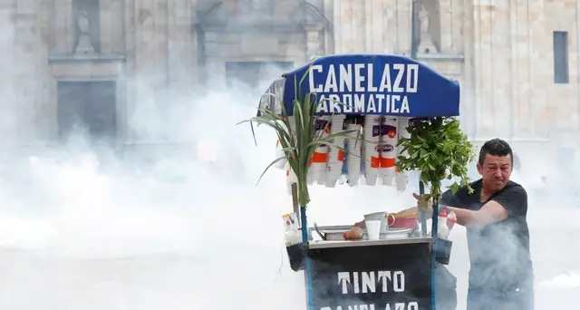 Colombia, tre poliziotti uccisi