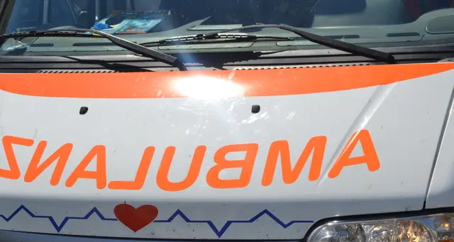 Uomo si dà fuoco, ignote ragioni gesto