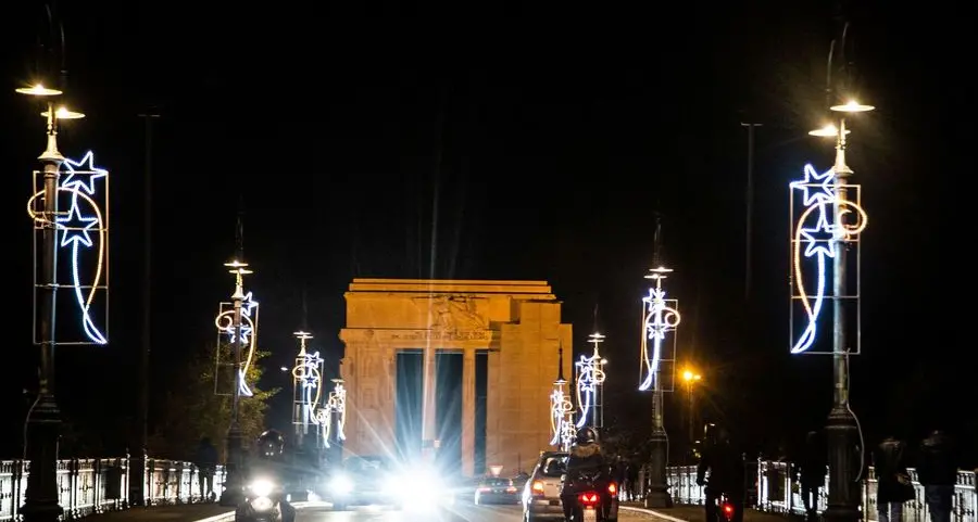 Flop luminarie, ultimatum alla ditta
