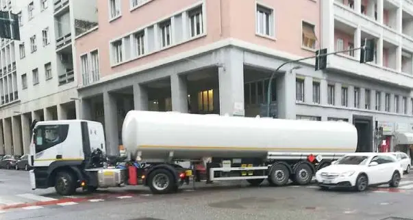 Incrocio di piazza Mazzini circoscrizione all’attacco