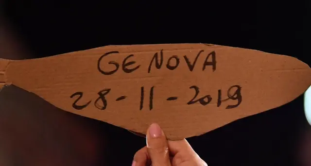 A Genova 8000 sardine in piazza