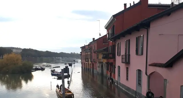 Tratto sponda Ticino cede a Pavia
