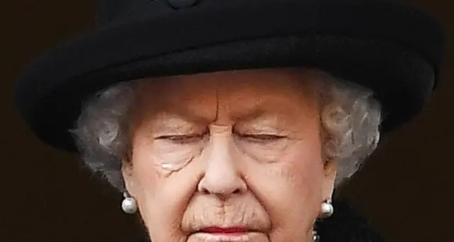 Londra, la regina si dice 'rattristata'