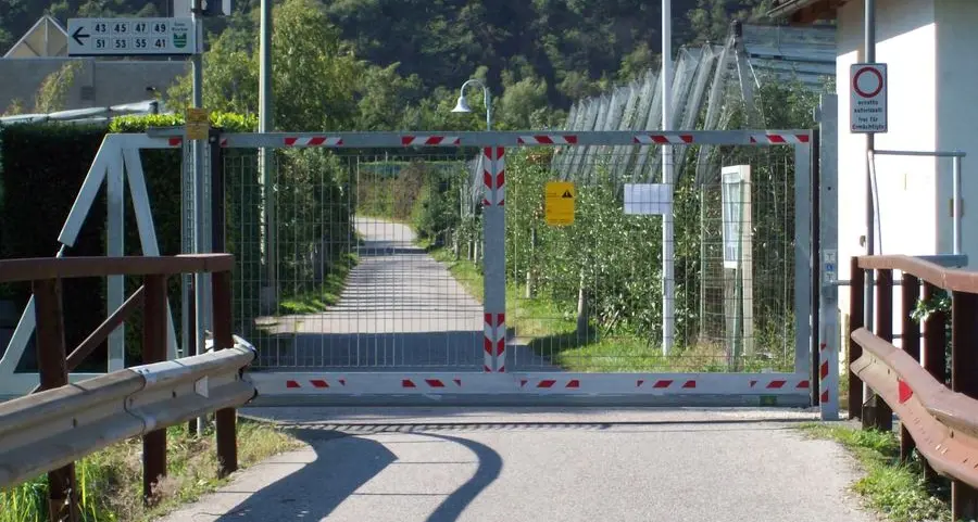 Beati a Seppi: «Ciclabile rischiosa con bici e auto»