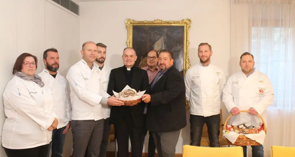 Natale, vendita benefica dei panificatori dell'Alto Adige
