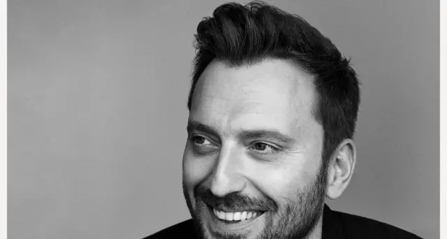 Hit parade, Cremonini subito in vetta