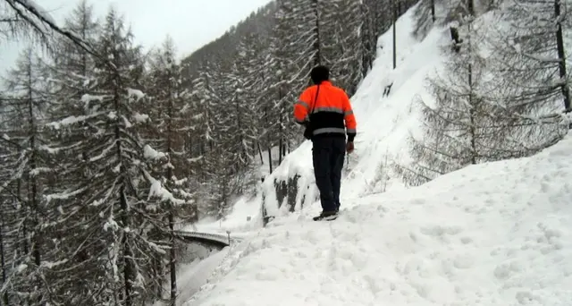 Salvati i 3 dispersi sotto una valanga