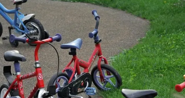 Addio al lavoro per stare con i figli
