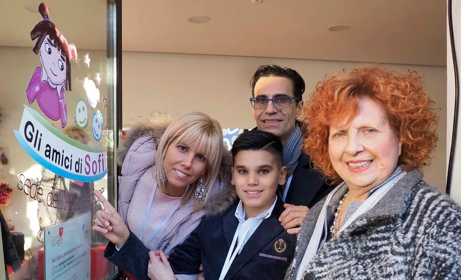 Gardolo, Palazzo Crivelli, inaugurazione Il cuore di Sofia (Sofia Zago) Francesca Zago con il marito Marco ed il figlio Jacopo, e la zia Maria Nicolodi, ©2019 ph Romano Magrone