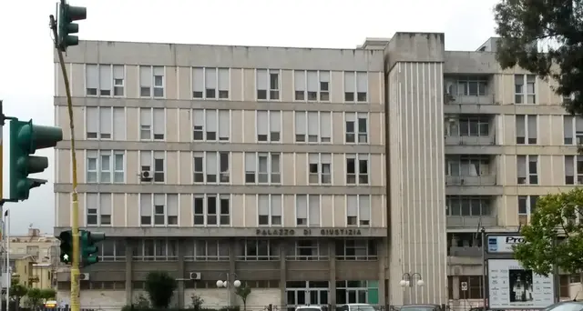 Archiviate accuse abuso contro bidello