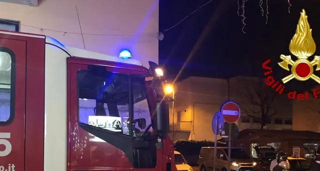 Incendio in casa Pistoia, morto uomo