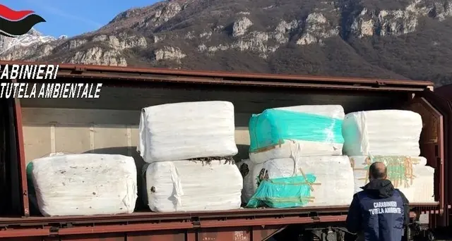 Noe sequestra 815 tonnellate di rifiuti