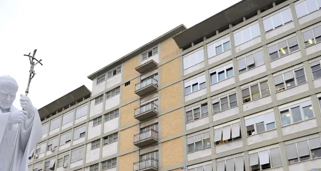 Ancora grave bimba dopo incendio in casa