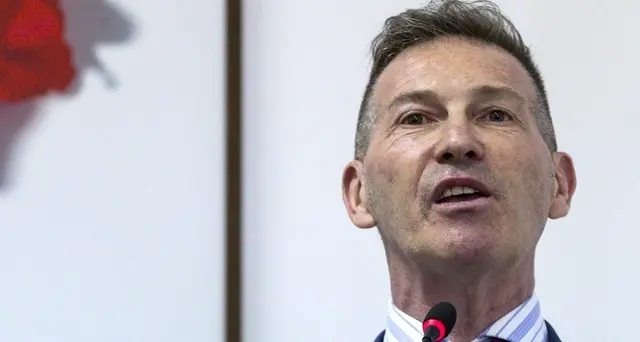 P.Fontana, Poniz,ostacoli da istituzioni