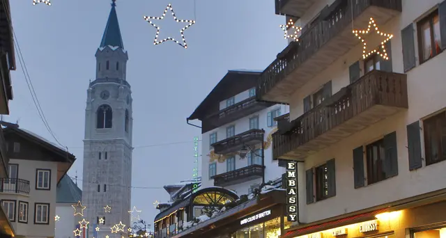 Natale e Capodanno, 18,3 mln italiani in viaggio +10%