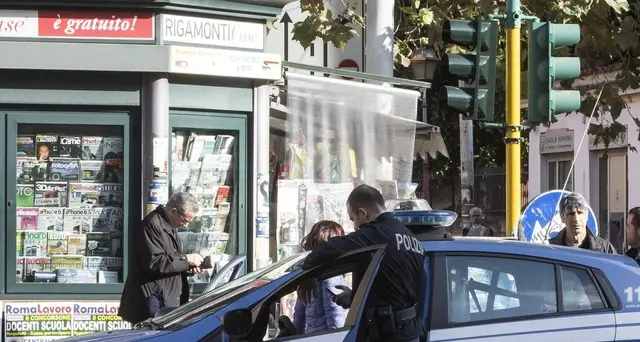 Picchia moglie e figli con cintura