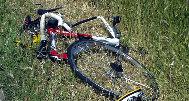 Due ciclisti travolti e uccisi