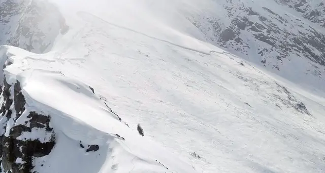 Slavina sopra Alagna, morto scialpinista