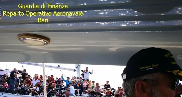 Meno immigrati, più italiani emigrano