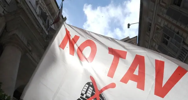 Consigliera M5s, noi giusti tutti liberi