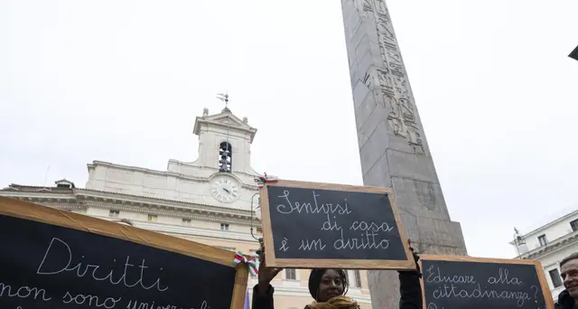 Flash mob per riconoscimento figli
