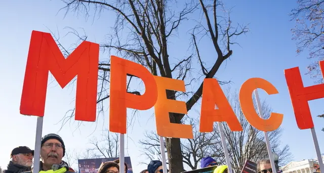 Impeachment: Trump, assalto all'America