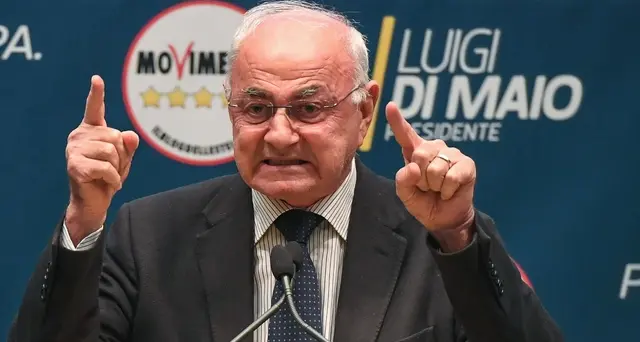 Banche, Lannutti: faccio passo indietro