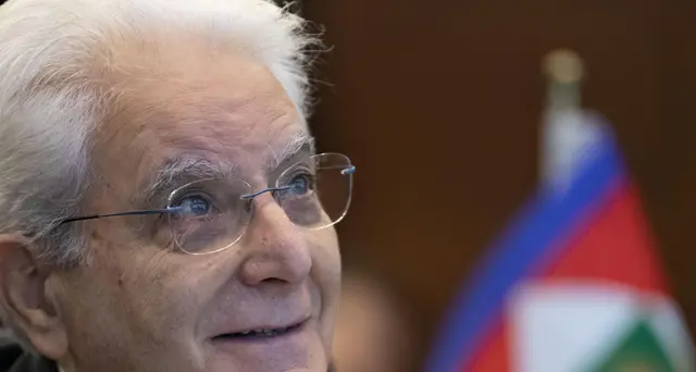 Mattarella conferisce 32 onorificenze