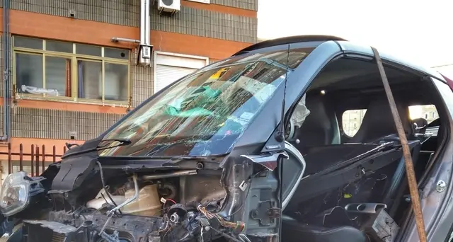 Incidente con 17enne alla guida,4 feriti
