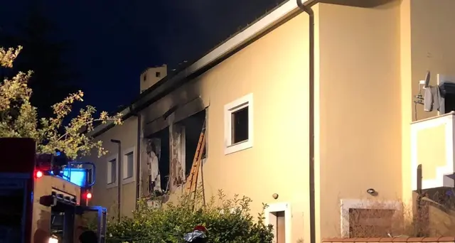 Esplosione in casa Terni, 3 ustionati