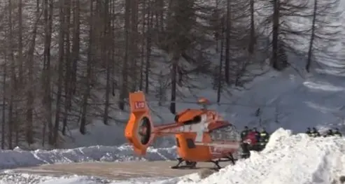 Valanga in Val Senales, le vittime salgono a tre: una donna e due bambine di 7 anni