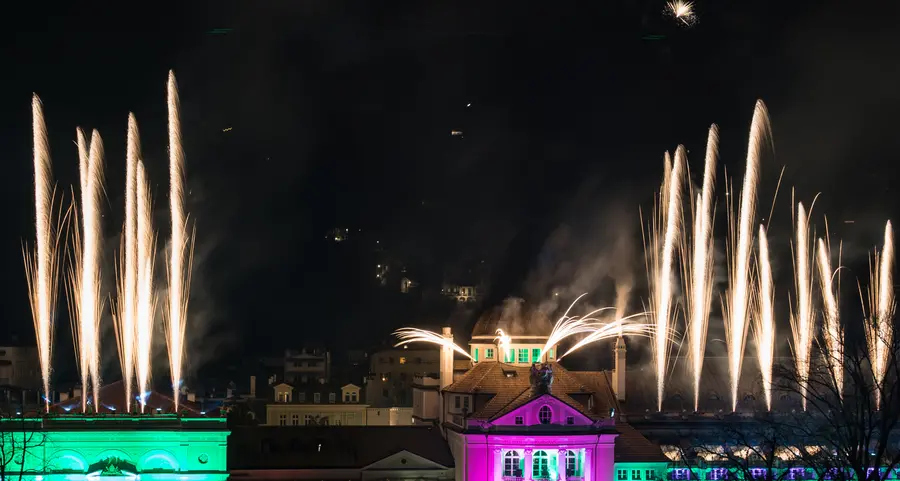 Grande show in centro ma senza festa per giovani