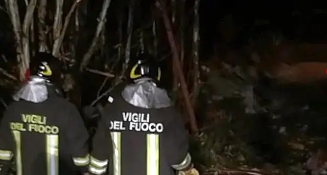 Botti, 26enne muore per spegnere rogo