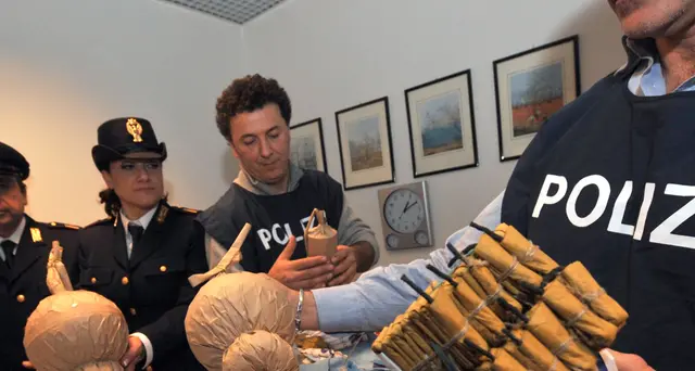 Botti, 48 feriti a Napoli e provincia