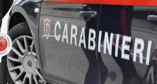 Cenone finisce a coltellate, 3 feriti