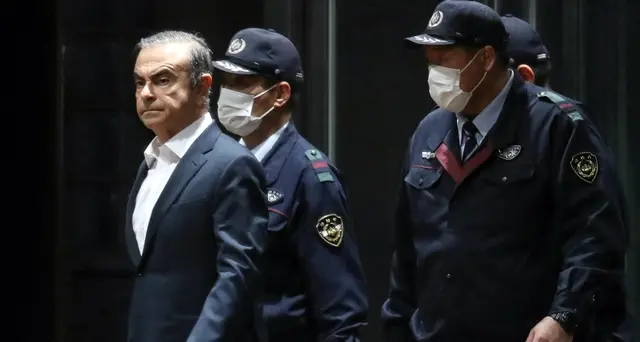 Francia, non estraderemo Carlos Ghosn
