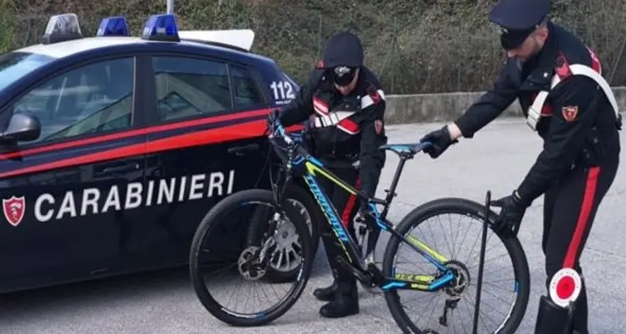 Parcines, trovati con le e-bike rubate: due denunciati