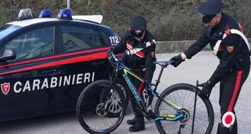 Rablà, scovati due ladri di bici