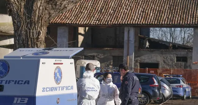 Anziana uccisa, soldi spesi con ragazze