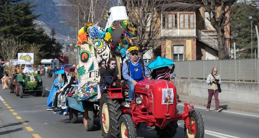 Carnevale di Sinigo, volontari al lavoro