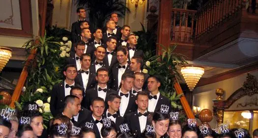 Per la prima volta saranno due donne ad aprire il Ballo dell'Opera di Vienna