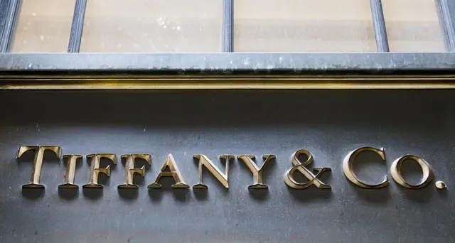 Tiffany rinnova il negozio a New York