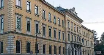 Trento, padre violenta la figlia di 5 anni: condannato a 7 anni e mezzo
