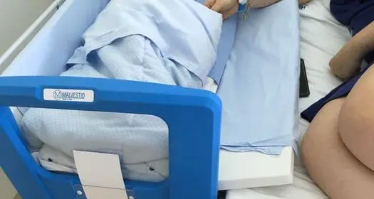 Maternità, il governo studia il congedo di 6 mesi, un mese per i padri