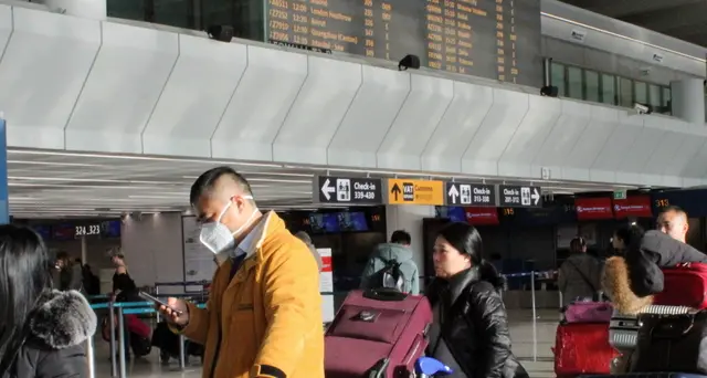 Virus Cina, a Fiumicino controlli sul volo arrivato da Wuhan