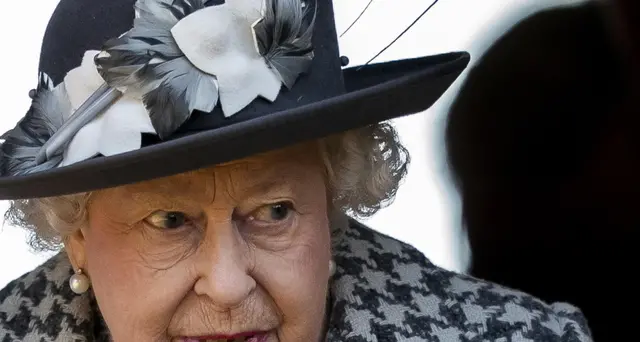 Accordo Brexit in vigore,firma la regina