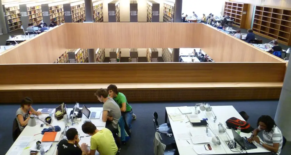 Bolzano, biblioteca universitaria aperta anche la domenica per tutti gli studenti altoatesini