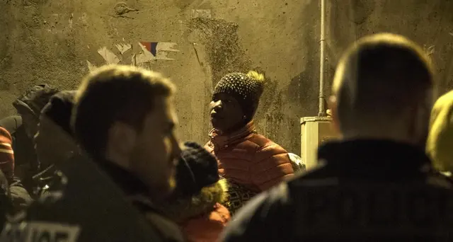 Sgomberato maxi campo migranti a Parigi