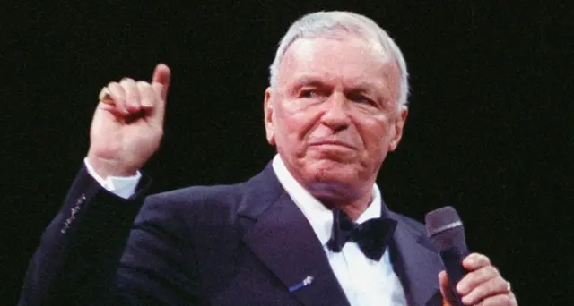 Venduti all'asta tre water di Frank Sinatra